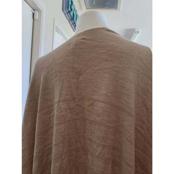 Calvin Klein osfm knit shadow stripe neutral tan shawl throw on lightweight blan - Picture 5 of 7